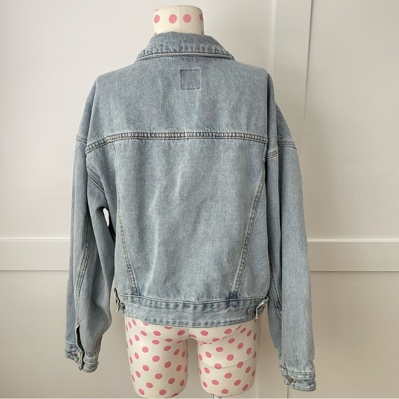 SOLD - Wild Fable Cropped Denim Trucker Jacket Women’s Large Light Blue - Picture 5 of 11